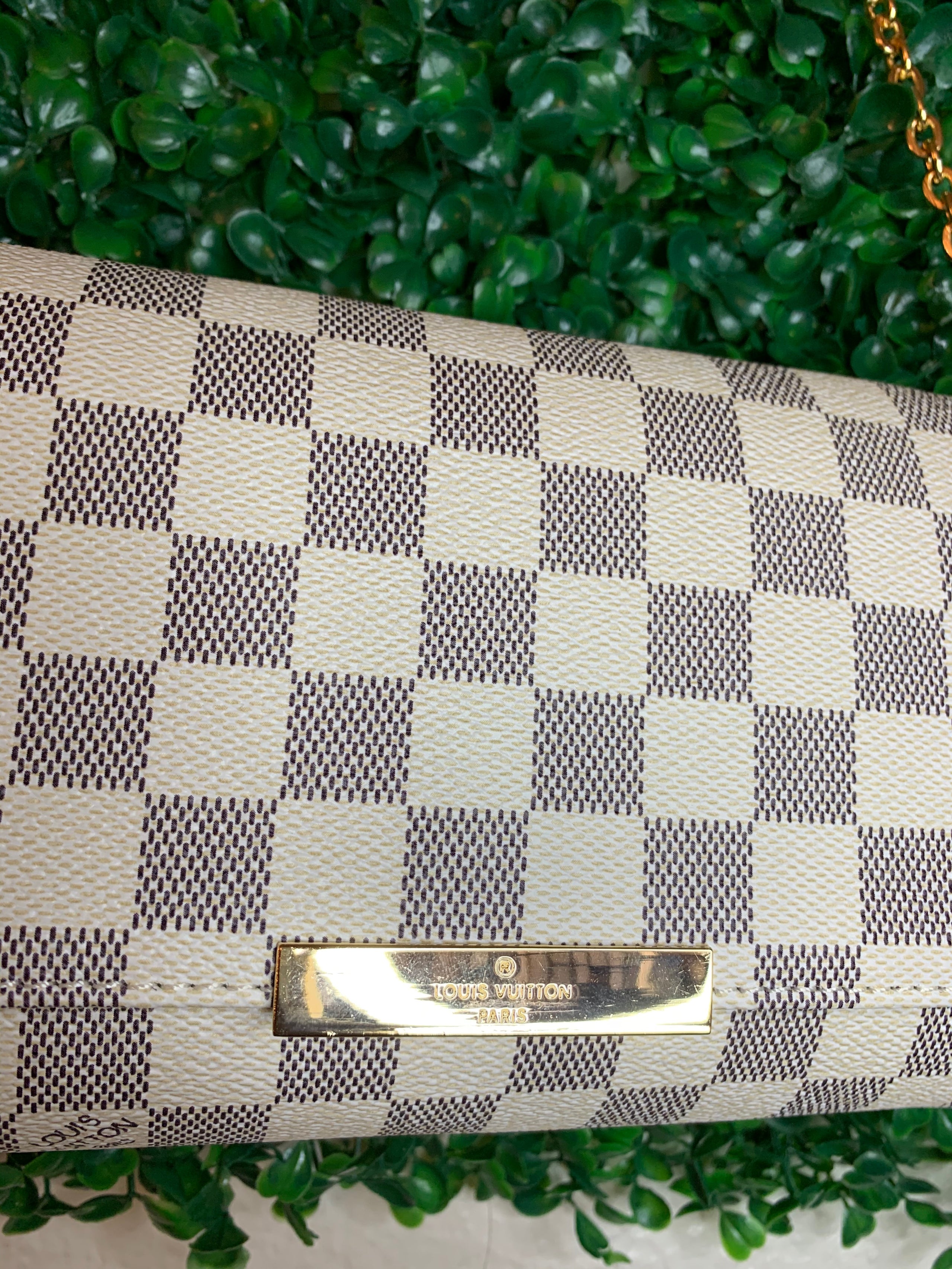 Checkered LV” Purse (Cream)